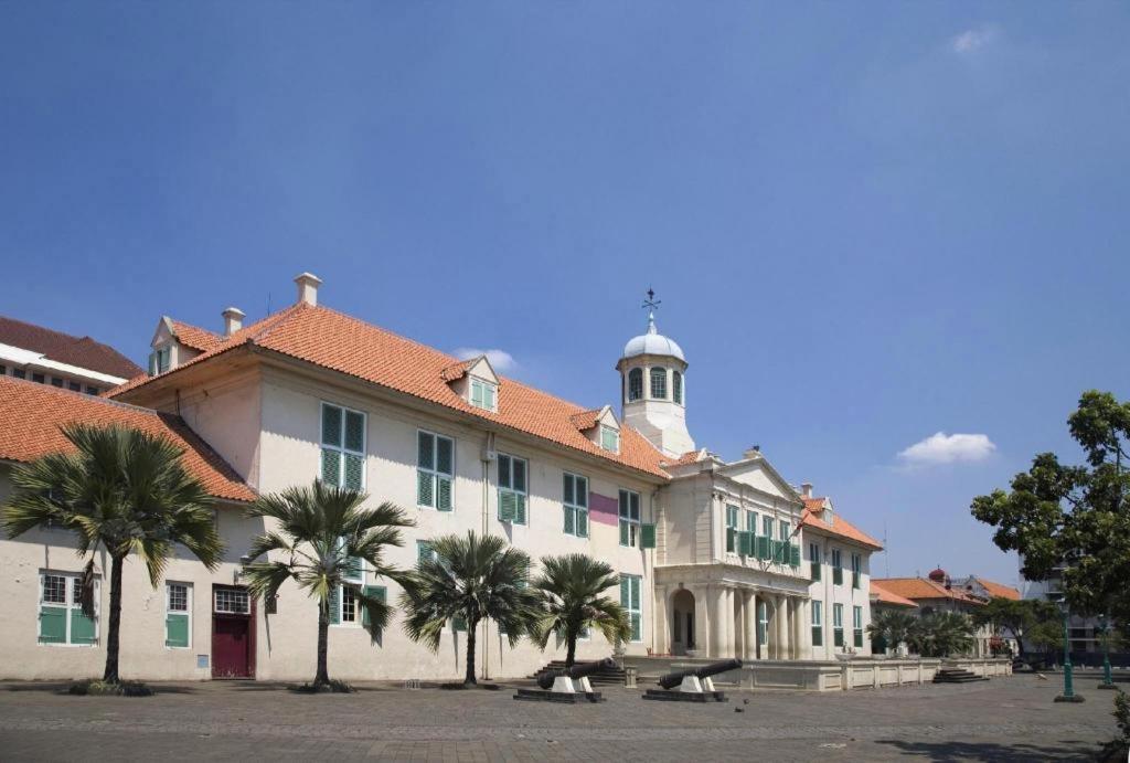 Oriental Residence Pasar Baru Джакарта Екстериор снимка