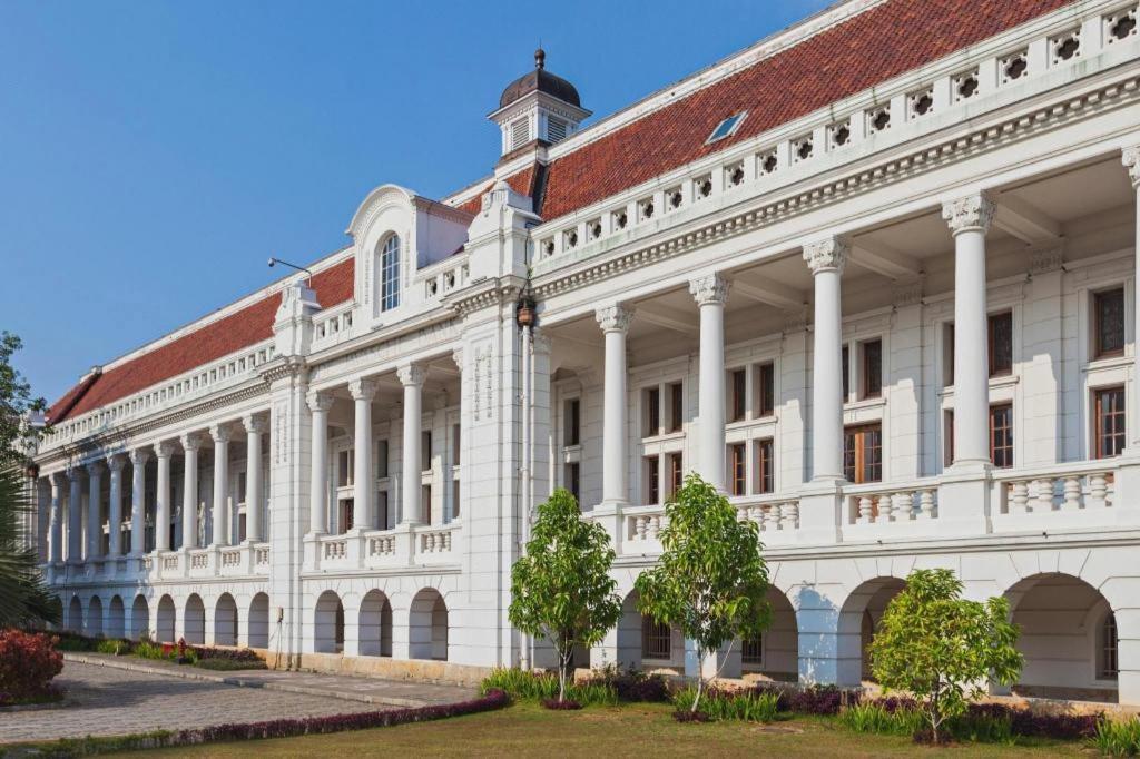 Oriental Residence Pasar Baru Джакарта Екстериор снимка